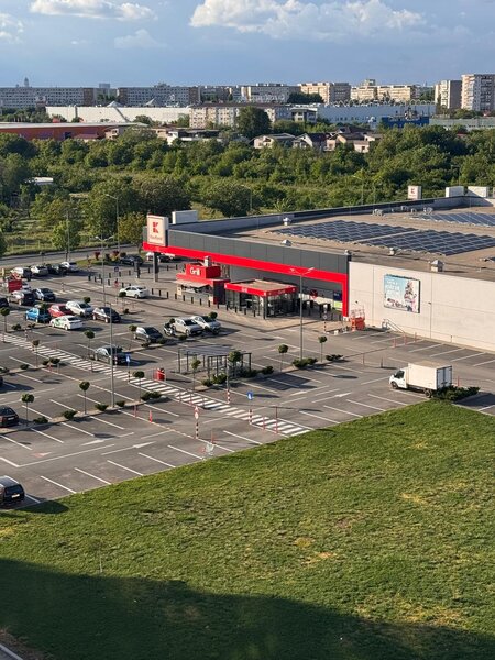 Berceni, Grand Arena, langa Kaufland si LIDL